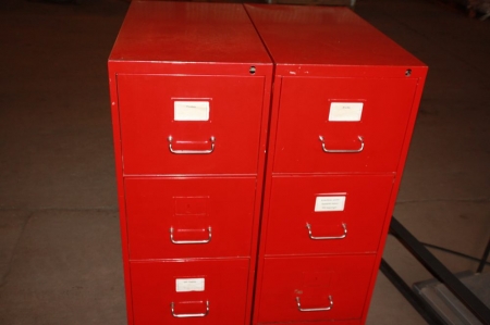 2 filing cabinets, 3 drawers