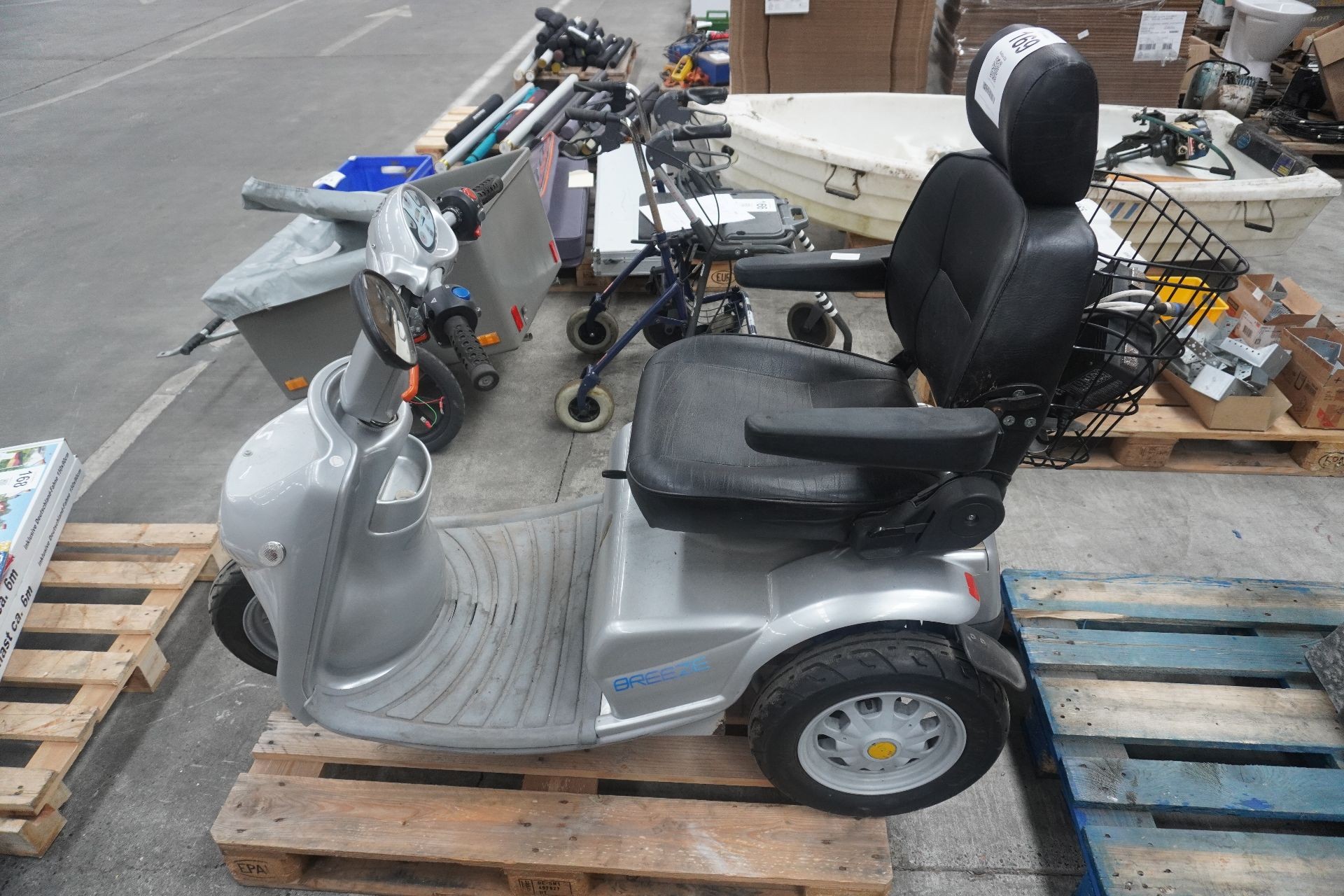 Garanti tilbagemeldinger Par 3-hjulet el-scooter, mærke: Breeze - KJ Auktion - Maskinauktioner