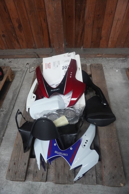 Lot of plastic covers for Suzuki GSX-R mm.