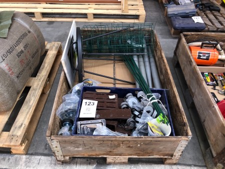 Pallet with various wheels, fence posts etc.