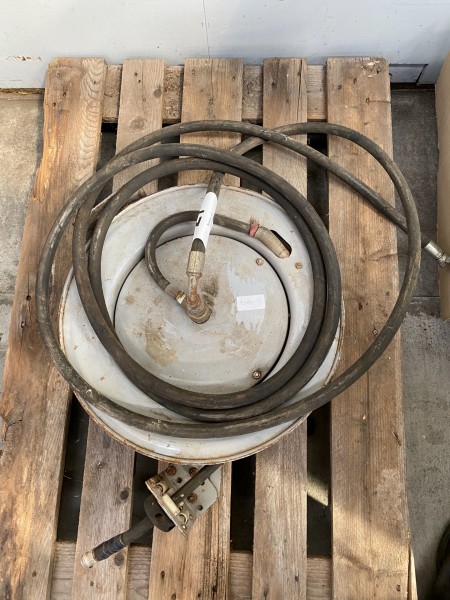 Air hose reel