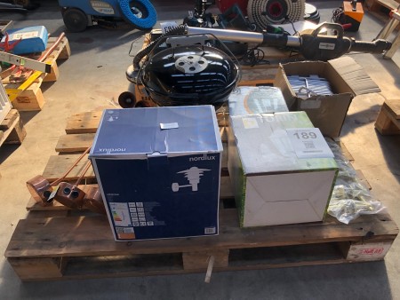 Pallet with various outdoor lamps, handles, grill etc.