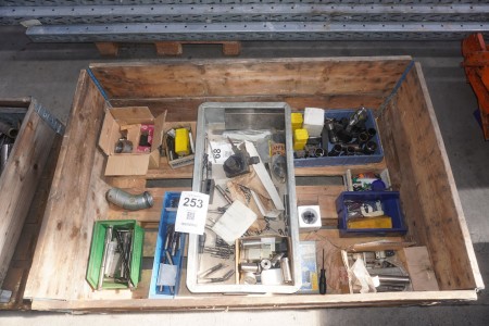 Pallet with various drills, tool holders etc.