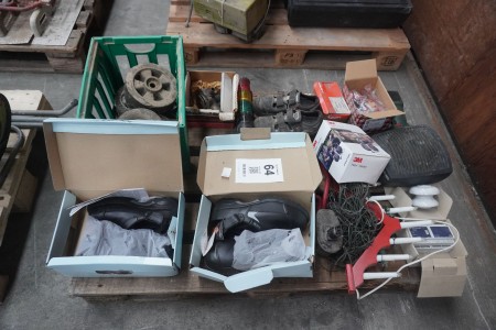 3 pairs of safety shoes + power tools + spare wheels etc.