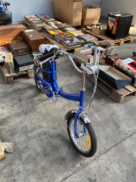 Electric bike with battery