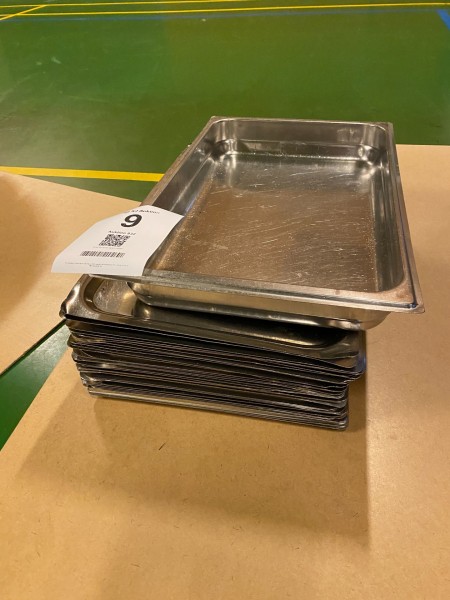 Serving trays in stainless steel
