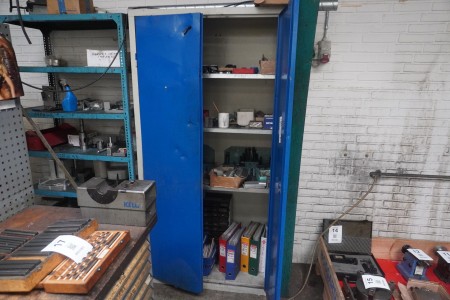 Tool cabinet, Brand: Blika with contents