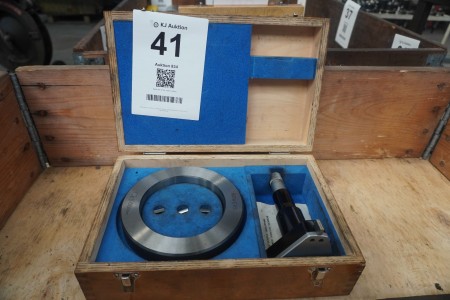 Inside 3 point micrometer, Brand: Bowers