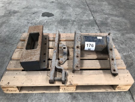 Various parts / fittings for tractor