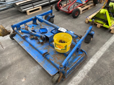 Cutting unit for tractor