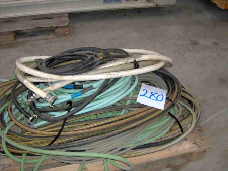 1 pallet air hoses