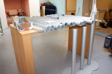 Exhibition columns + table