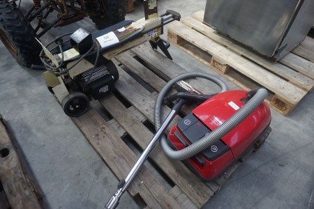 Wood splitter + vacuum cleaner