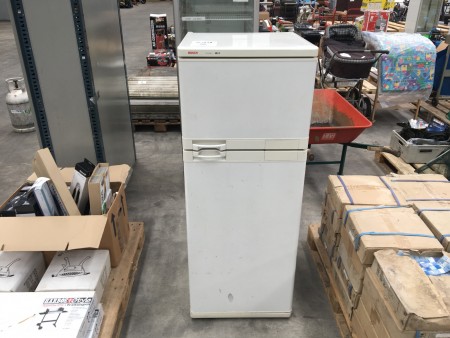 Refrigerator with freezer, Brand: BOSCH