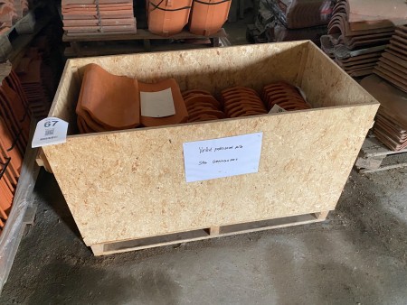 80 pcs. hand-stroked wing roof tiles