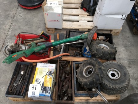 Various tires, gas burners, tool holders etc.