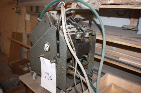 Screw Machine, Deutsch Vereinigte Schuhmaschinen + electric hoist, Power Craft, approx. 100 kg