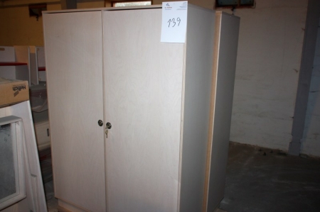 Box with key + cupboard without doors