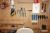 Værkstedsbord med indhold: håndværktøj, værktøjstavle med indhold, overfræser, Bosch, type 0601613703, 12000 - 24000 o/min + boremaskine, Bosch + Pudsemaskine, Makita 9911, 76 x 457 mm