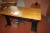 Hjørneskrivebord, el-hæve/sænkebord, + stol + reol