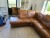 Rigtig læder sofa, i cognac farve, fremstår som ny.