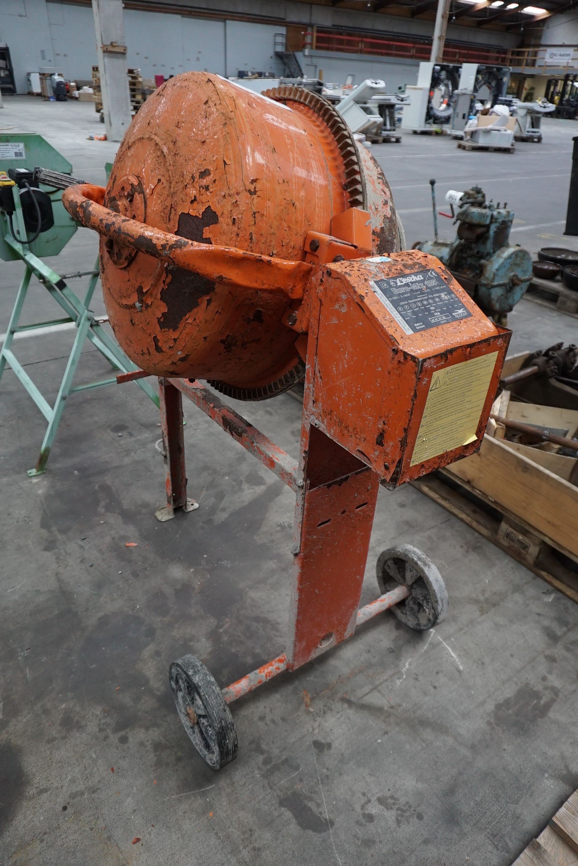 noget Skygge Lilla Cement mixer on wheels, brand: Lescha, model: EURO-MIX 125 - KJ Auktion -  Machine auctions