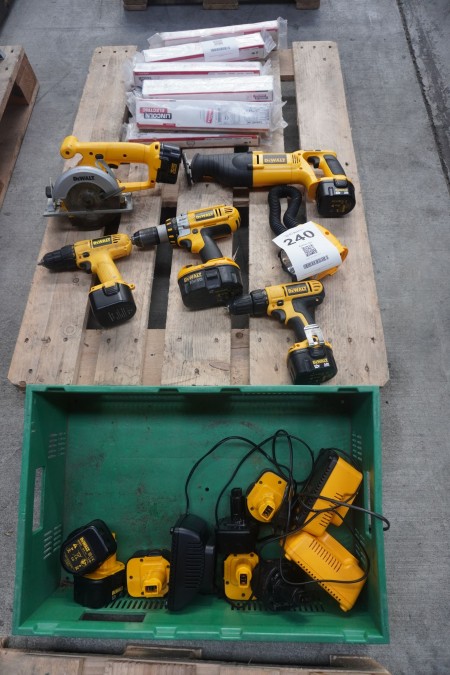 5 pieces. DeWalt power tool with charger and batteries