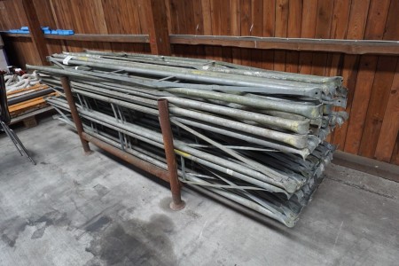 Large batch of Jumbo scaffolding parts