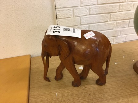 Elefant aus Holz