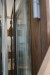 Doppeltür in Kebony, Holz / weiß, B179xH239 cm, Rahmenbreite 11,5 cm. Mit Nut zum Ausräumen. Modellfoto