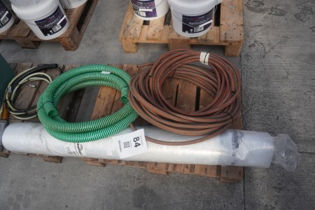 3 pieces. garden and spiral hoses + roller vapor barrier