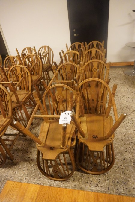 16 Stk. Stühle mit Stoffkissen