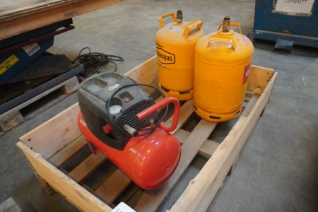 Compressor; Brand: Nuair, incl 2 pcs. gas cylinders