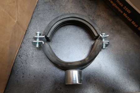 Approx. 13 pcs. pipe supports