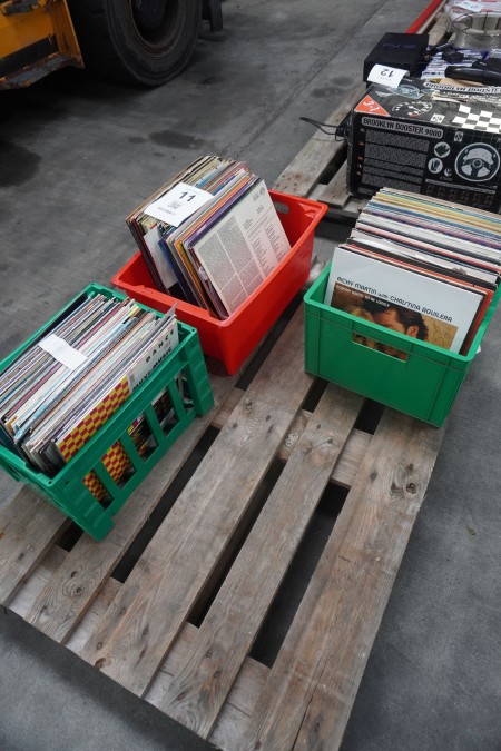 Pallet with various music albums