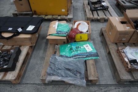 2 sets of work / safety clothing