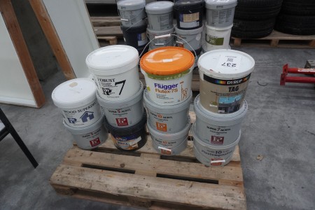 11 buckets of mixed paint