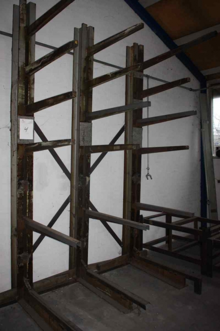 Cantilever racking with 6 branches without content