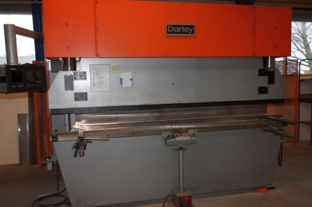 Press Brake, Darley FL-CE 110 31/25. Machine. SN 121577. Year of manufacture 1994. Machine weight: 8700 kg. Press force: 1100 kg. Max. stroke: 150mm. Max speed: 100 m / sec. Stop time: 62 ms. Two-hand 103. Control DELEM DA21 + pressure tool on racking inc