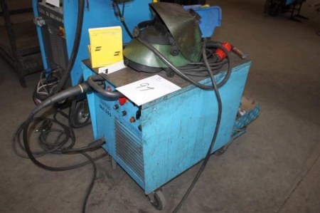 Welding machine, Cloos GLC 255 MIG / MAG, 280 amp, air cooled + welding cables + torches + pressure gauge, SN: 826. Year 1994