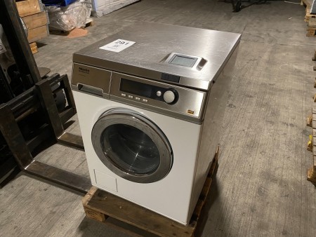 Industrial washing machine, brand: Miele, Model: PW6065