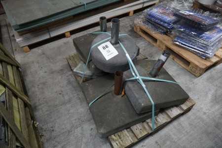 7 stk. parasolfødder i beton