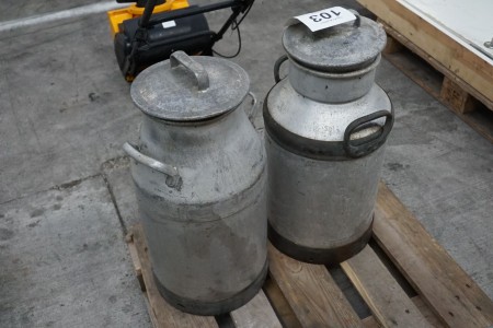 2 pcs. milk barrels
