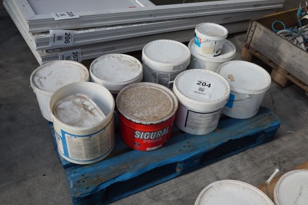 Lot of mixed paint