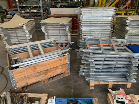 Lot of insert pieces for half euro pallets, Brand: Constructor