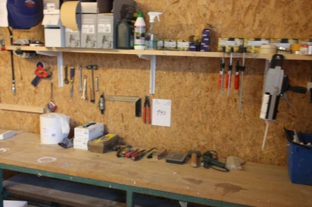 Work Bench, 320 x 66 + content and the board + Work Bench, 210 x 125 cm