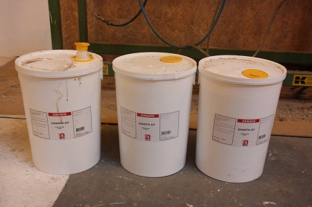 3 buckets with wood glue, each 20 kg, one broached. Danafix 437