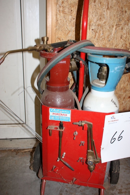 Bottle trolley with oxygen and acetylene bottle + cutting torch hose and 3 burners