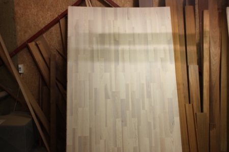 Wooden floor: ash, rustic, white lacquer, 3-strip parquet, 2,48 x 5.4 m2