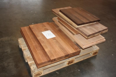 Pallet with residue tabletops: walnut, oak, beech, mahogany, wenge